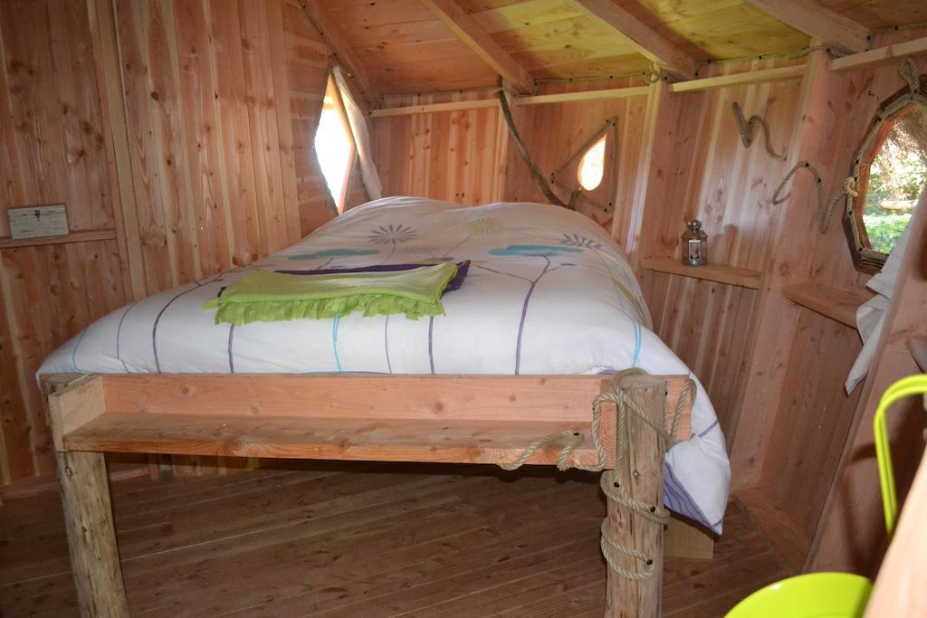 Cabanes Et Yourtes De La Vallee De L'Ance Hotel Sauvessanges Стая снимка