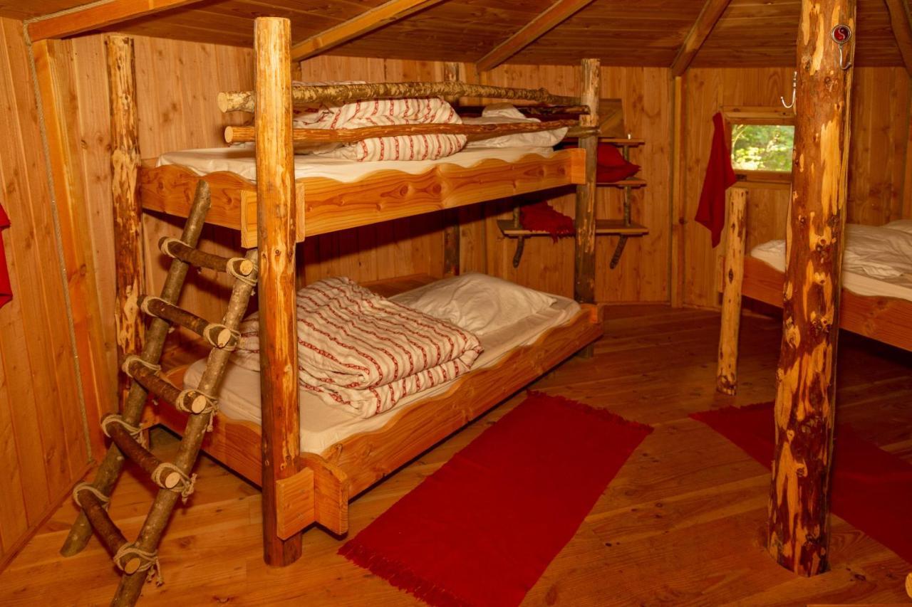 Cabanes Et Yourtes De La Vallee De L'Ance Hotel Sauvessanges Екстериор снимка